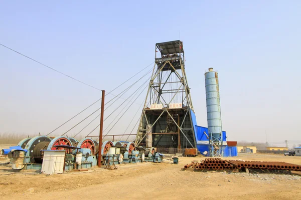 Borrning derrick i macheng iron mine, luannan län, hebei pro — Stockfoto