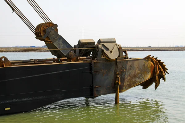 Dredge front parts in the sea — Stock Photo, Image