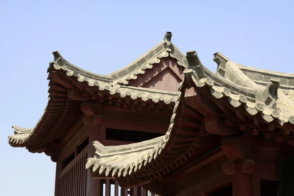 Ancient architecture eaves in a park — Stock Photo, Image