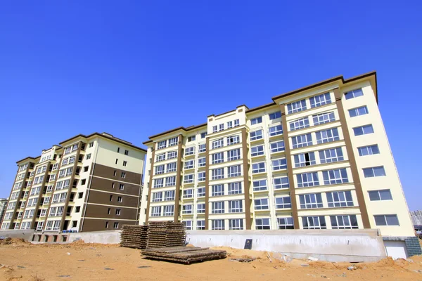 Edificio inacabado de gran altura — Foto de Stock