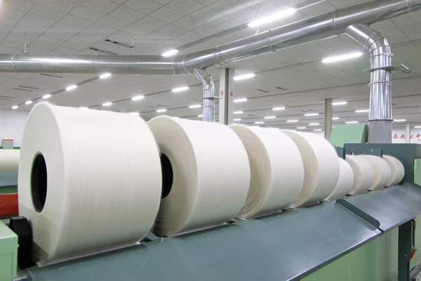 Cotton group on a spinning production line — Stock Photo, Image