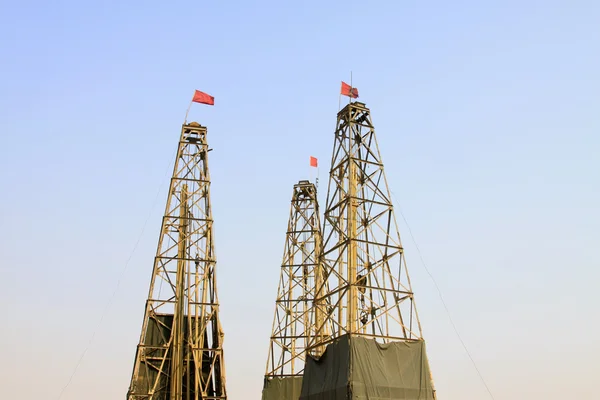 Drilling derrick in a iron mine — Stock Photo, Image