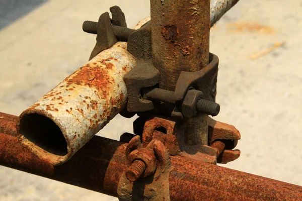 Rusty metal scaffolding elements — Stock Photo, Image