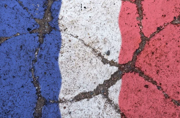 法国国旗的裂缝沥青 该国的危机 经济崩溃 大流行病 恐怖主义的概念 焦虑症图像 — 图库照片