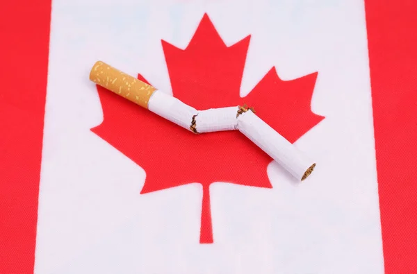 Non Fuma Bandiera Del Canada Raffigura Una Sigaretta Rotta Come — Foto Stock
