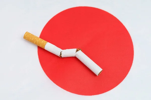 Fumar Concepto Cigarrillo Roto Está Bandera Japón Como Símbolo Del — Foto de Stock