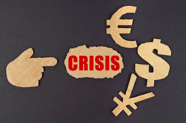 Wirtschafts Und Finanzkonzept Auf Einer Schwarzen Oberfläche Eine Handfigur Geldsymbole — Stockfoto