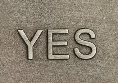 Evet kazınmış metal