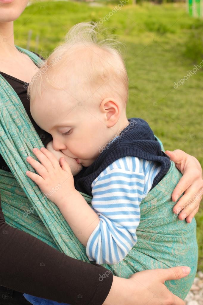 breastfeeding sling