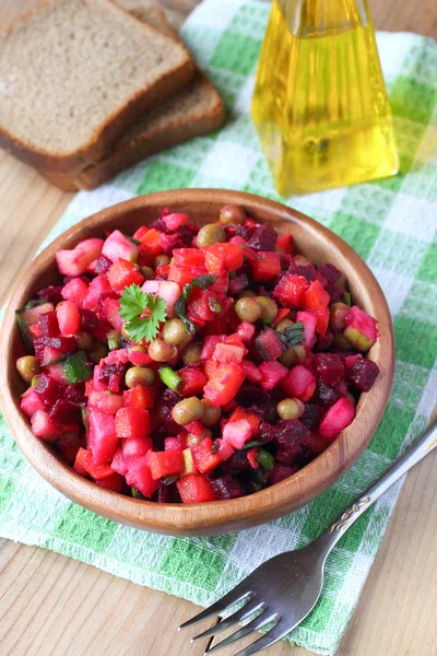 Traditional Russian beetroot salad Vinaigrette — Stock Photo, Image