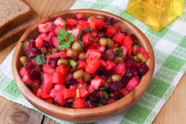 Traditional Russian beetroot salad — Stock Photo, Image