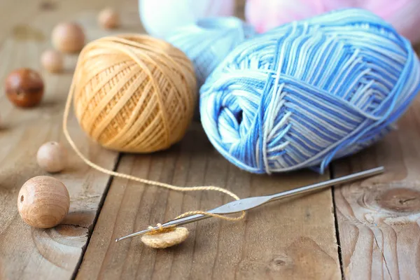 Crochet hook with wooden beads — Stock Photo, Image