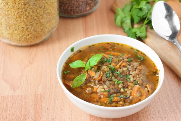 Sopa tradicional vegana turca com bulgur e lentilhas — Fotografia de Stock