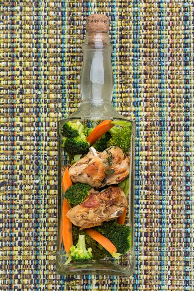 Pollo con verduras —  Fotos de Stock