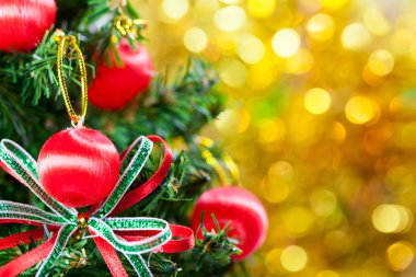 Noel ve mutlu yeni yıl hediye kutuları süslemeleri