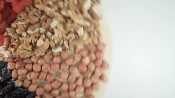 Výhody a poškození sušeného ovoce. . Potraviny bohaté na rostlinné tuky — Stock video