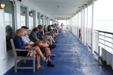 Lewes, Delaware, ABD - 21 Eylül 2021 - Cape May / Lewes feribot seferinin yolcuları