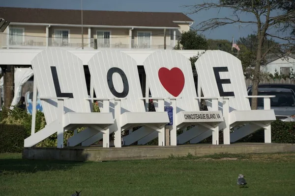 Chincoteague Virginia Verenigde Staten September 2021 Love Reuzenstoelen Overdag — Stockfoto