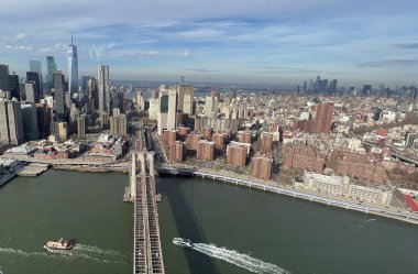 New York City, ABD - 15 Aralık 2021 Manhattan 'daki gökdelenlerin havadan görünüşü, bir helikopter gezisinden alındı.