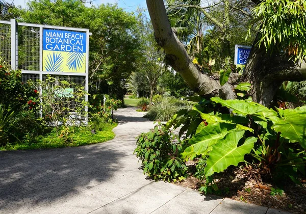 Miami Beach Floryda Stany Zjednoczone Lutego 2022 Wejście Ogrodów Botanicznych — Zdjęcie stockowe