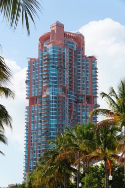 Miami Plajı, Florida - 18 Şubat 2022 Sahil Oteli, tatil köyleri ve apartmanların yüksek binaları