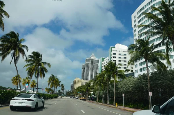 Miami Beach Florida Febrero 2022 Vista Carretera Con Edificios Altos — Foto de Stock