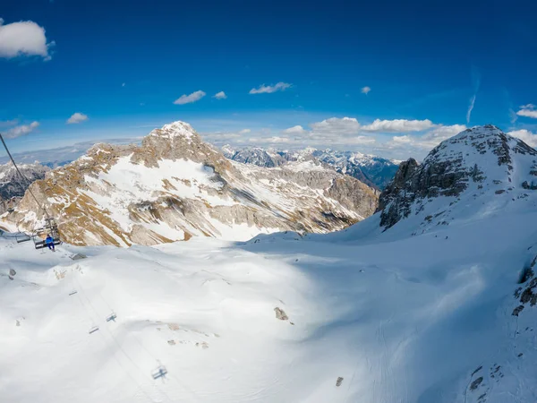 Spectaculaire Hoge Berg Winter Panorama Van Alpine Skigebied Schilderachtige Besneeuwde — Stockfoto