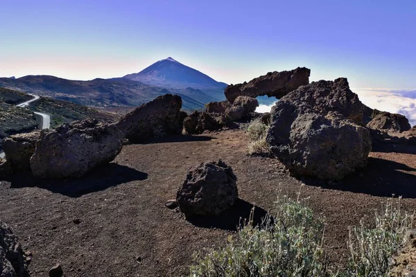 Szlak Turystyczny Park Narodowy Teide Teneryfa Naturalnym Kamiennym Łukiem Bezpośrednim — Zdjęcie stockowe