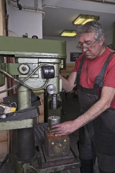 Machine workshop drilling portrait — Stock Photo, Image