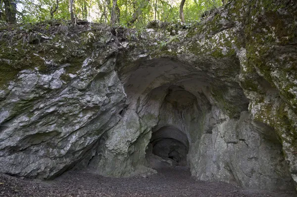 Ingresso enorme grotta — Foto Stock