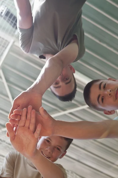 Teens in gymnasium — Stock Photo, Image