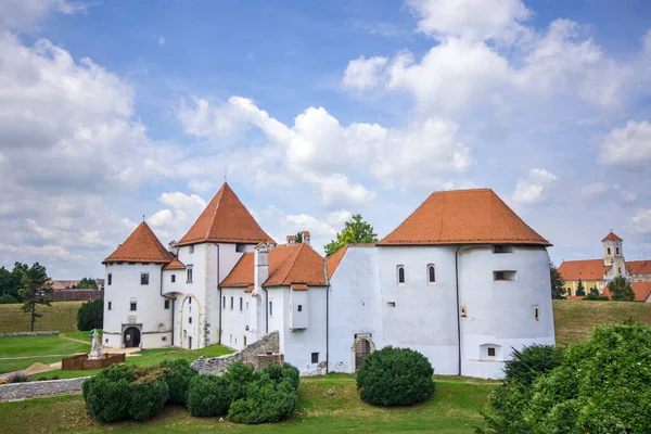 Castelo Varazdin Croácia Verão Com Céu Azul — Fotografia de Stock