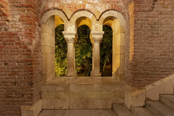 Ілюміновані Старі Історичні Відкриті Єзуїтські Сходи Басейні Фішермана Будапешт Угорщина — стокове фото