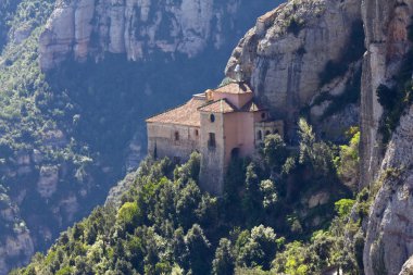 Santa cova montserrat dağ