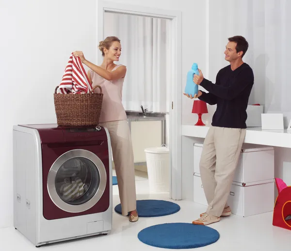 Dooing  laundry with washing machine — Stock Photo, Image