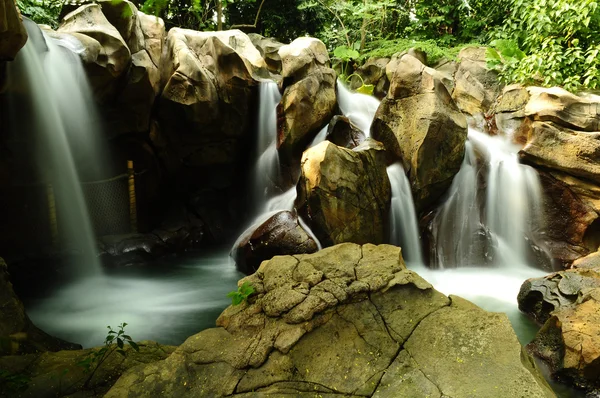 Deep waterfall — Stock Photo, Image