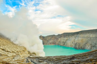 Kawah Ijen'de volkan, Endonezya