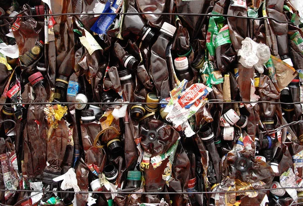 Recycling brown bottles — Stock Photo, Image