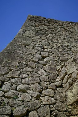 Japonya 'daki Himeji Kalesi' nin mimarisi. Şato 14. yüzyılda inşa edilmiştir ve Japonya 'daki ilk UNESCO Miras Alanıdır (1993).).