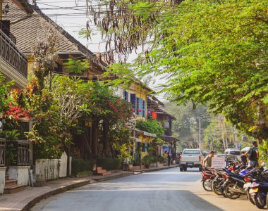 Luang İfadesi, Laos - 3 Şubat 2020. Laos, Luang Phrabang 'daki eski kasabanın mimarisi. Şehir, 1975 yılına kadar binlerce yıl Laos krallığının başkentiydi..