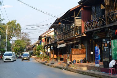Luang İfadesi, Laos - 3 Şubat 2020. Laos, Luang Phrabang 'daki eski kasabanın mimarisi. Şehir, 1975 yılına kadar binlerce yıl Laos krallığının başkentiydi..