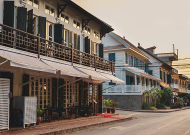 Luang İfadesi, Laos - 3 Şubat 2020. Laos, Luang Phrabang 'daki eski kasabanın mimarisi. Şehir, 1975 yılına kadar binlerce yıl Laos krallığının başkentiydi..