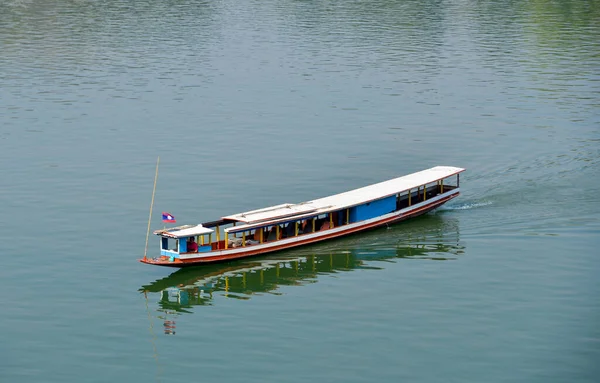 Luang Phrabang Λάος Φεβρουαρίου 2020 Τουριστική Βάρκα Στον Ποταμό Μεκόνγκ — Φωτογραφία Αρχείου