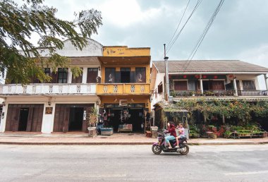 Luang İfadesi, Laos - 3 Şubat 2020. Laos, Luang Phrabang 'daki antik kasabanın mimarisi. Şehir, 1975 yılına kadar binlerce yıl Laos krallığının başkentiydi..