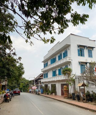 Luang İfadesi, Laos - 3 Şubat 2020. Laos, Luang Phrabang 'daki antik kasabanın mimarisi. Şehir, 1975 yılına kadar binlerce yıl Laos krallığının başkentiydi..