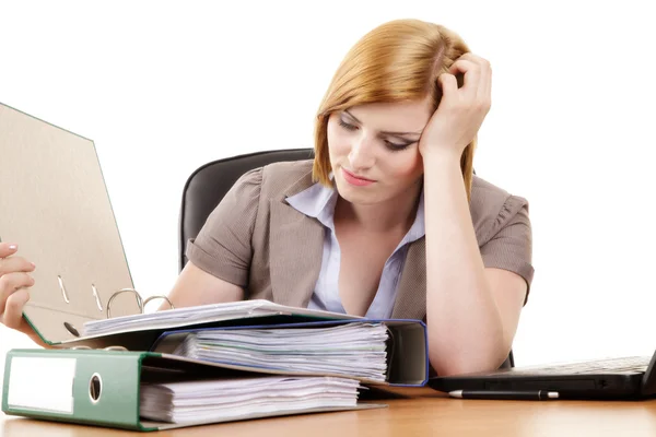 Geschäftsfrau im Büro — Stockfoto