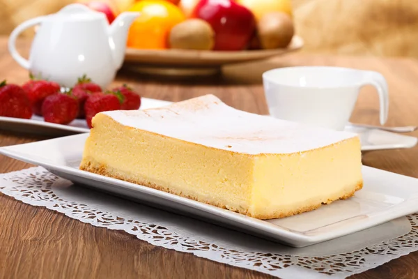 La composición de delicioso pastel de queso — Foto de Stock