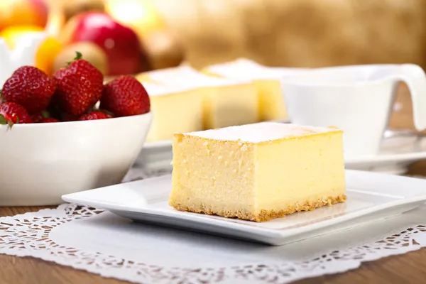 La composición de delicioso pastel de queso — Foto de Stock