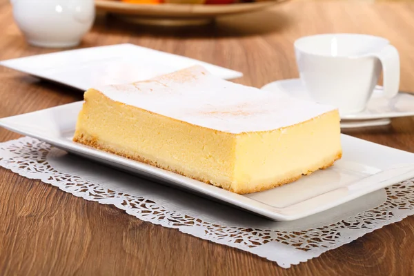 The composition of delicious cheesecake — Stock Photo, Image