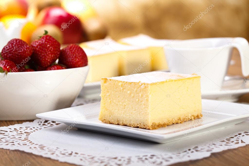 The composition of delicious cheesecake